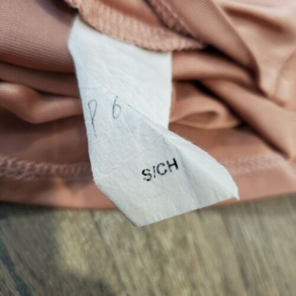 ASTR the Label Pink Cutout Romper Size Small Criss cross Sleeveless Balletcore - Picture 7 of 11